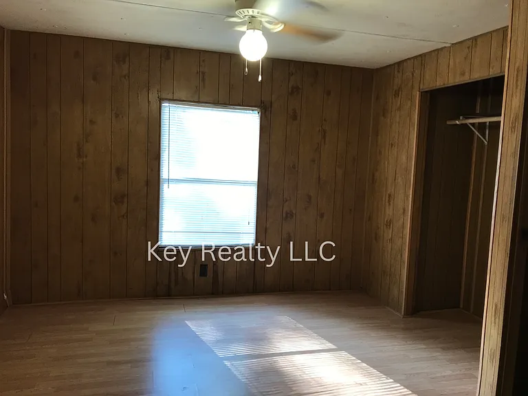 112 Anthony St — Photo 6