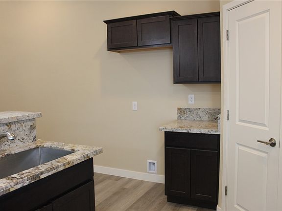 5th image of 2300 PHOENIX Avenue