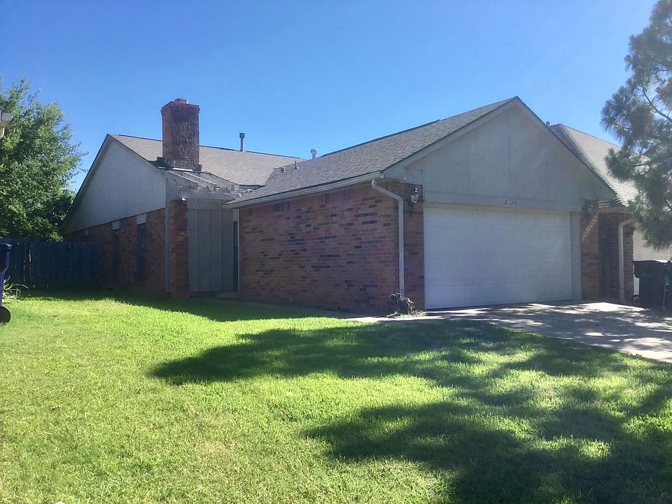 1st image of 2624 Lynn Ln