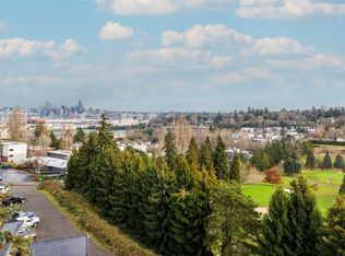 3221 SW Avalon Way APT 304, Seattle, WA 98126