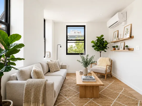 101 Smith Street image 1 of 6