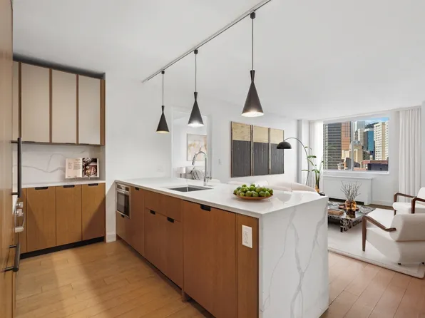 420 East 54th Street 1510 image 2 of 27