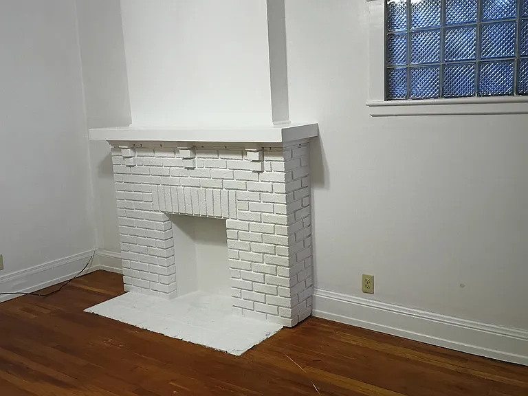 1475 Crawford Rd #4 — Photo 5