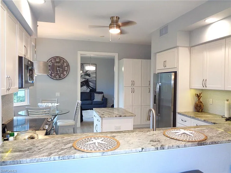 575 El Camino Real #6 — Photo 18