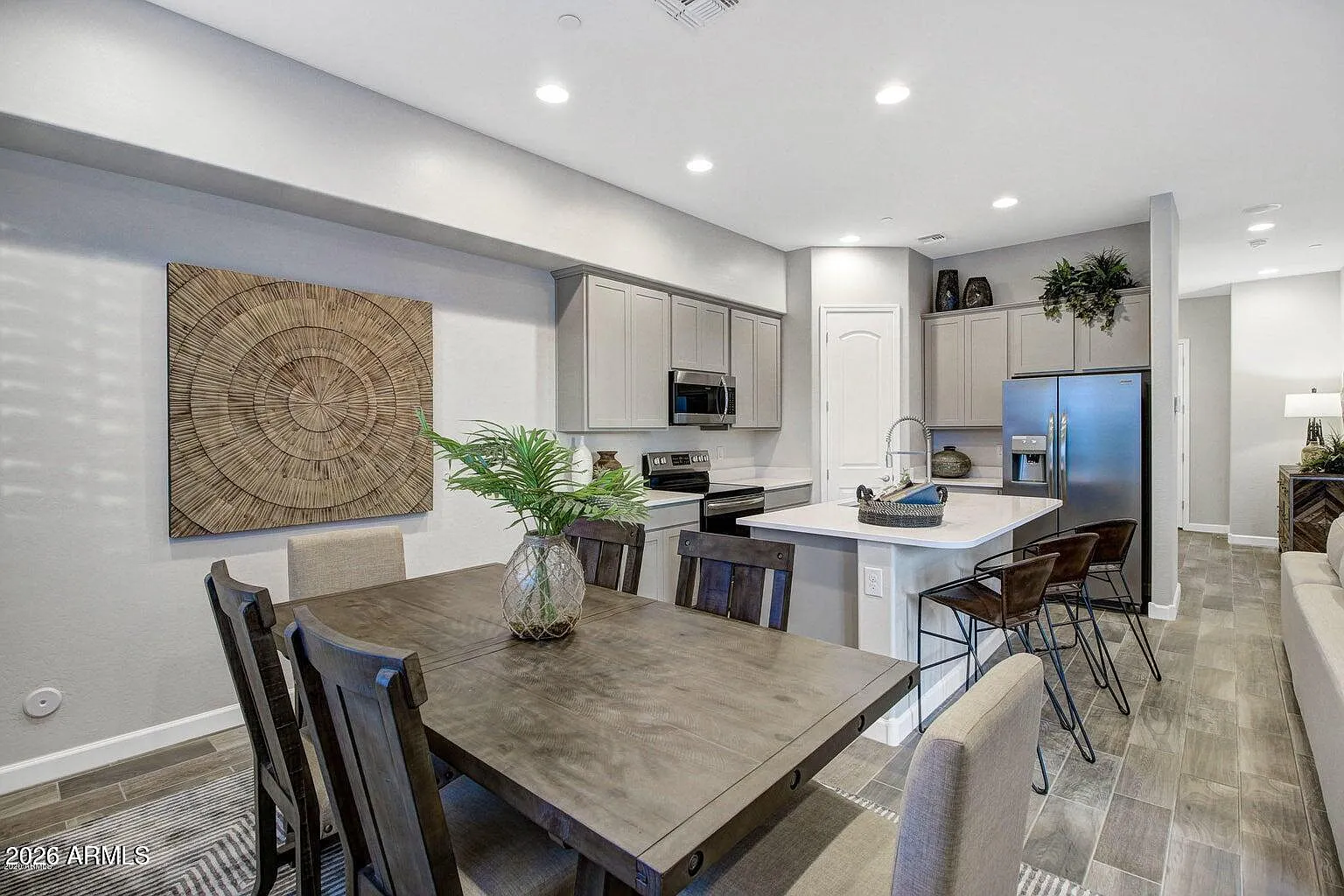 4 bed, 3.5 bath, 1838 sqft, $3,000 — Photo 2
