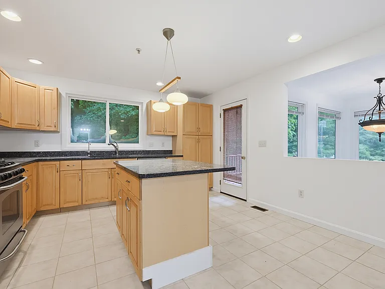 3101 Maple Brook Rd — Photo 6