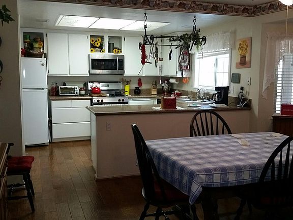 5th image of 13317 Sequoia St