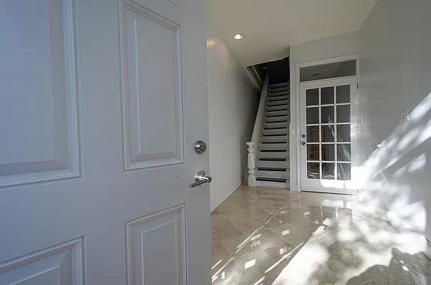 Rented by Brick&Mortar | media 32