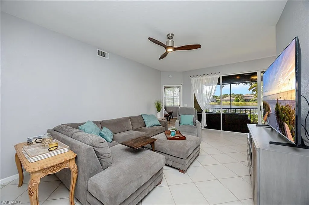 2 bed, 2.0 bath, 1488 sqft, $5,000 — Photo 3