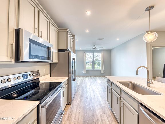 4th image of 2501 Bienville Blvd #226