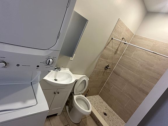 5th image of 2433 Pulaski St #3