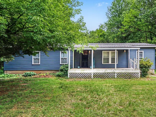 55719 Resort Rd, Three Rivers, MI 49093