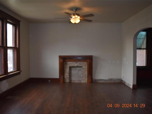 5th image of 4915 Gresham Ave