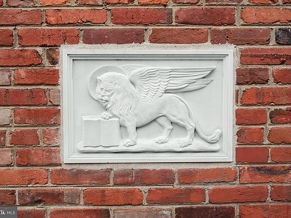 4th image of 2802 N St NW