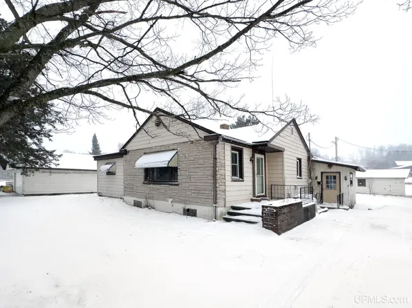 2011 River Dr, Niagara, WI 54151