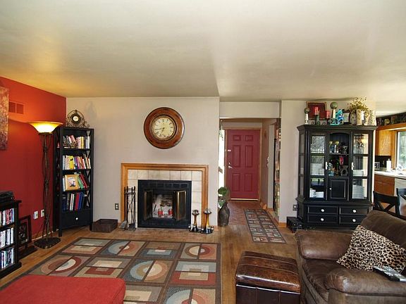 2nd image of W332N5995 Cedar Bay Dr