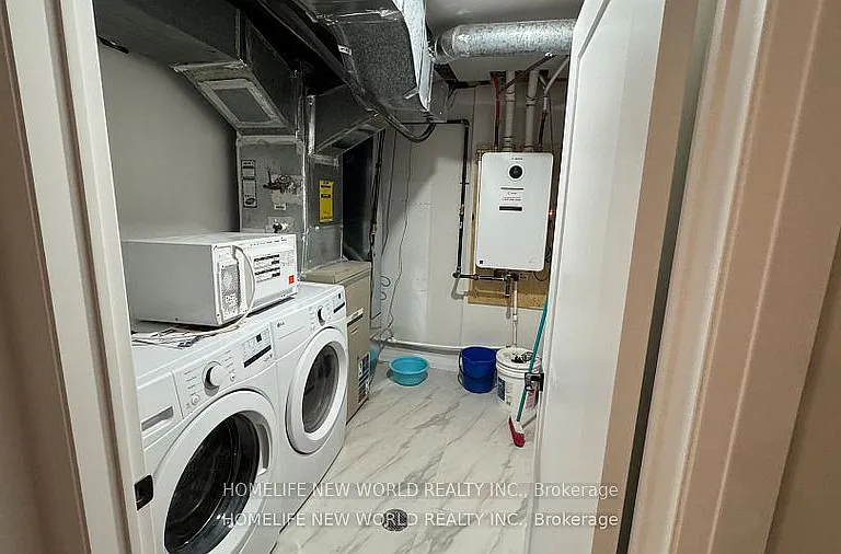 410 Victor Ct — Photo 10