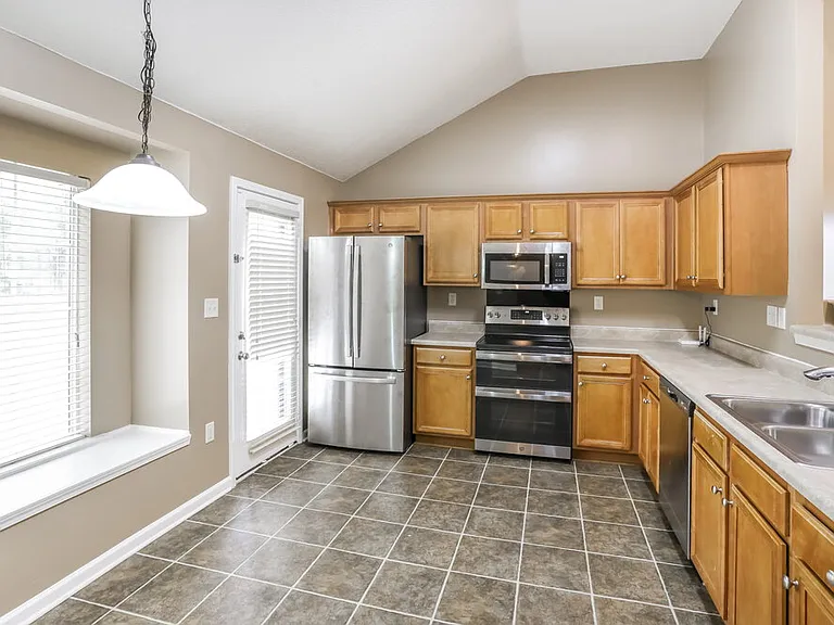 4941 Wemberley Dr — Photo 7