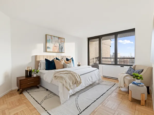 330 East 38th Street image 4 of 6