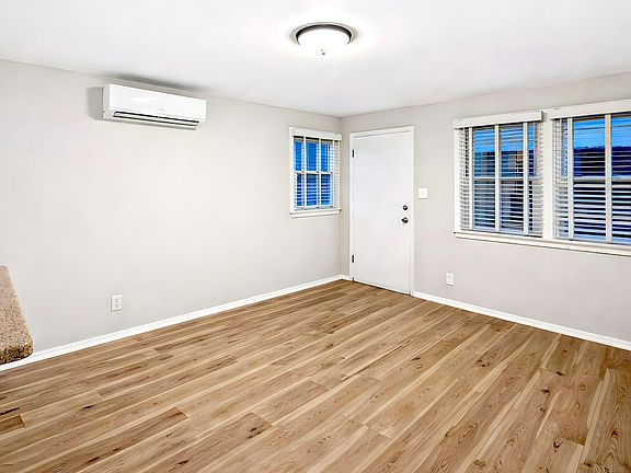 2nd image of 839 N Bunker Hill Ave #839