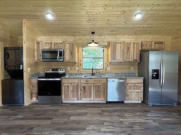 5th image of 226 Oliver Ln