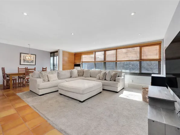 9-05 166 St. #6C, Beechhurst, NY 11357