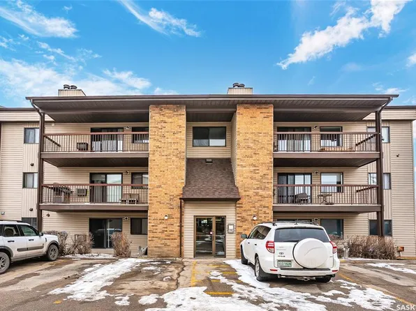 UNIT 304-385 Kingsmere BOULEVARD, Saskatoon, SK S7J 4J6