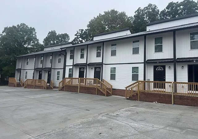 121 Lines St #11