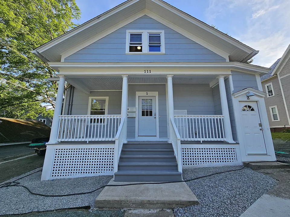 111 Hartwell St #2