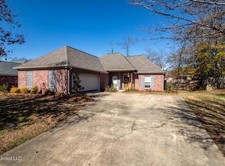 407 Pinebrook Cir, Brandon, MS 39047