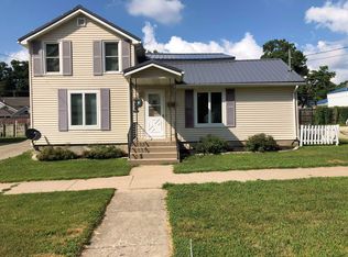 304 W Main St, Morrison, IL 61270