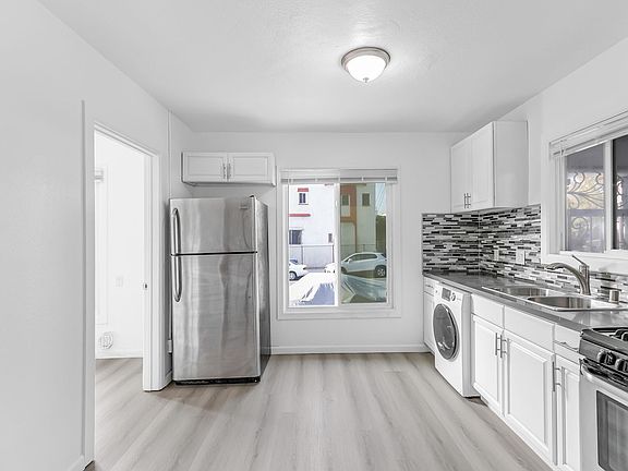 3rd image of 1424-1430 Echo Park Ave #1424