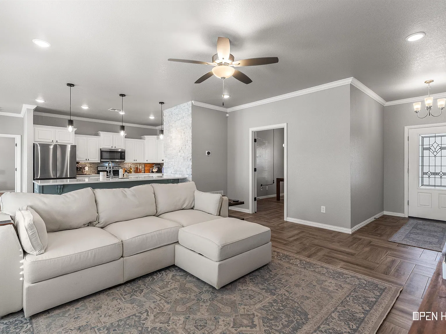 4 bed, 2.0 bath, 2107 sqft, $3,300 — Photo 3