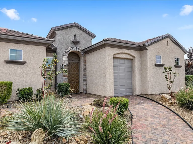 2611 Savannah Springs Ave — Photo 3