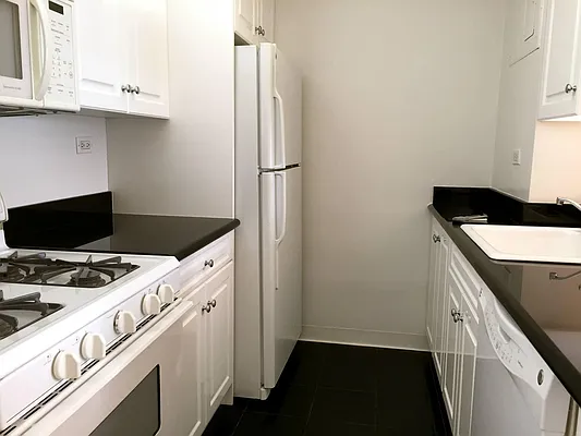 Rented by Keller Williams NYC | media 31