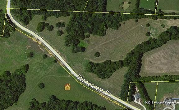 2nd image of 4000 Stonecrest Dr #B
