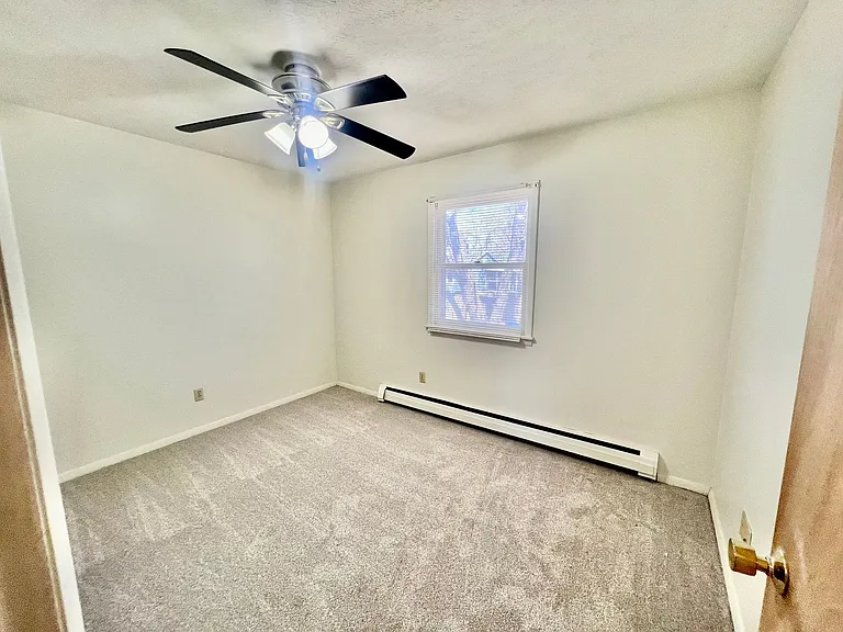 102 College Park — Photo 5