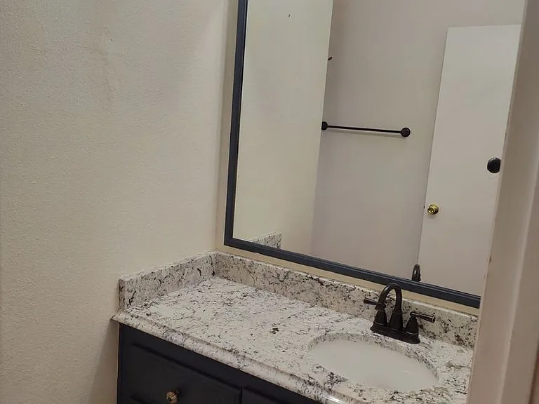 20296 Clearwater Dr — Photo 18