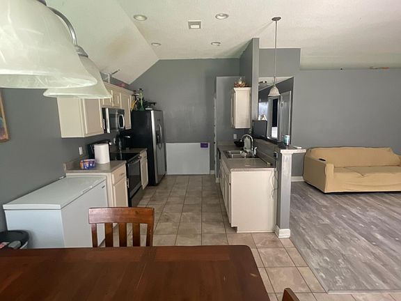 5th image of 8667 Bonfire Dr