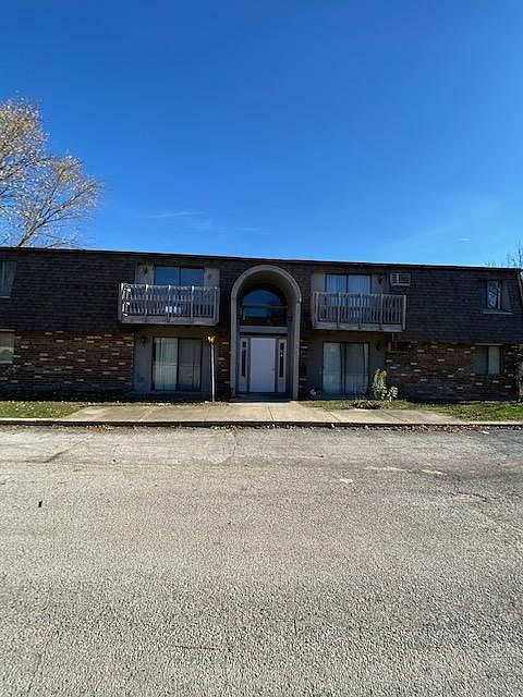 1st image of 340 Villabrook Dr APT 1