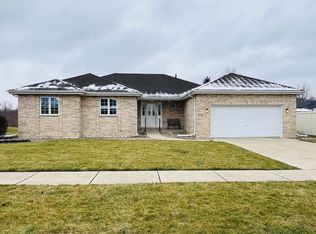 3056 Hawthorne Ln, Dyer, IN