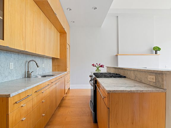 4th image of 105 Joralemon St APT 3B