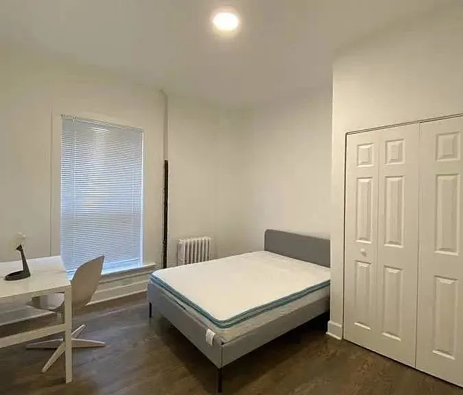 1239 Emerson St #2 — Photo 2
