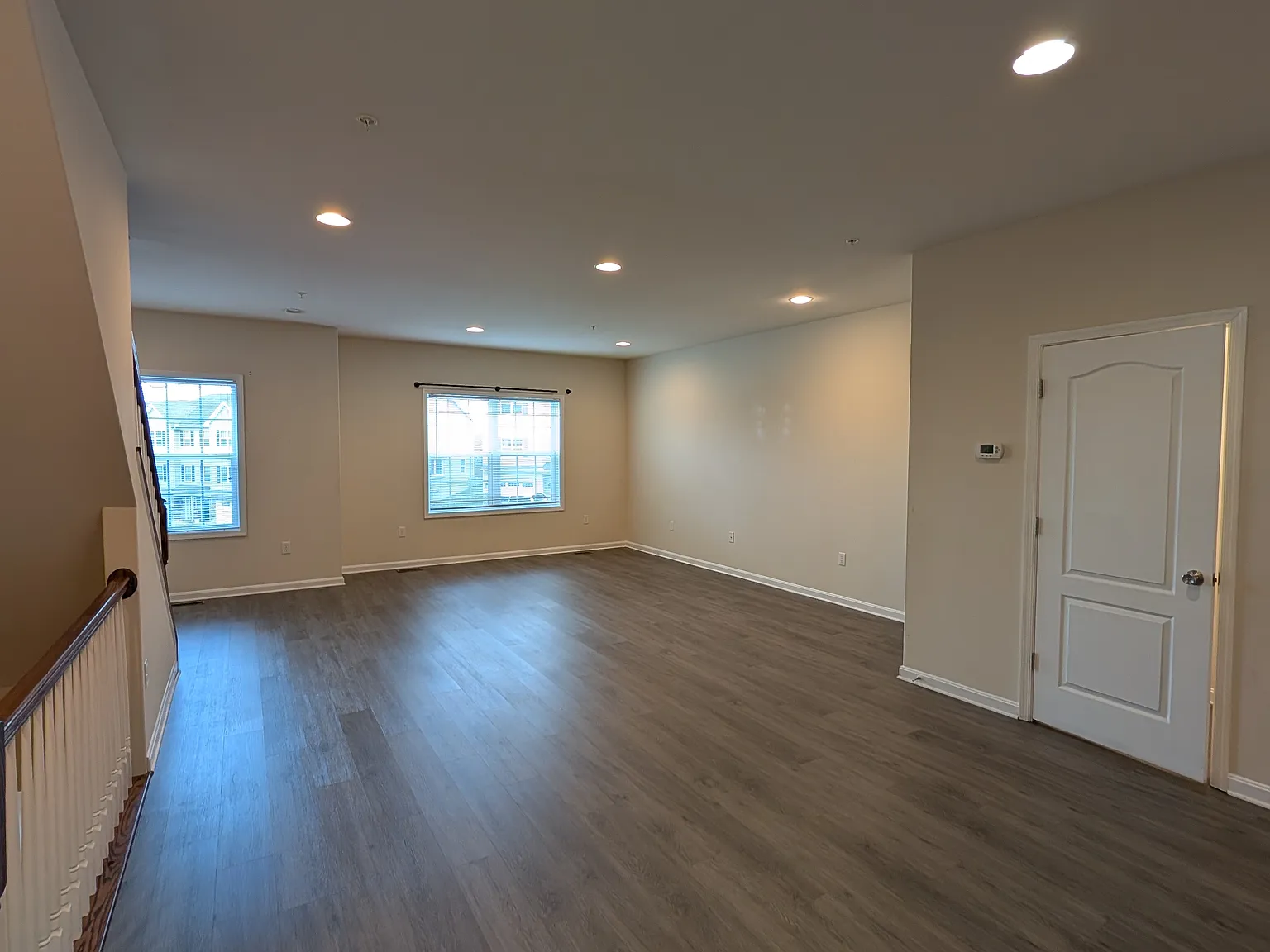 4 bed, 3.5 bath, 2992 sqft, $2,650 — Photo 4