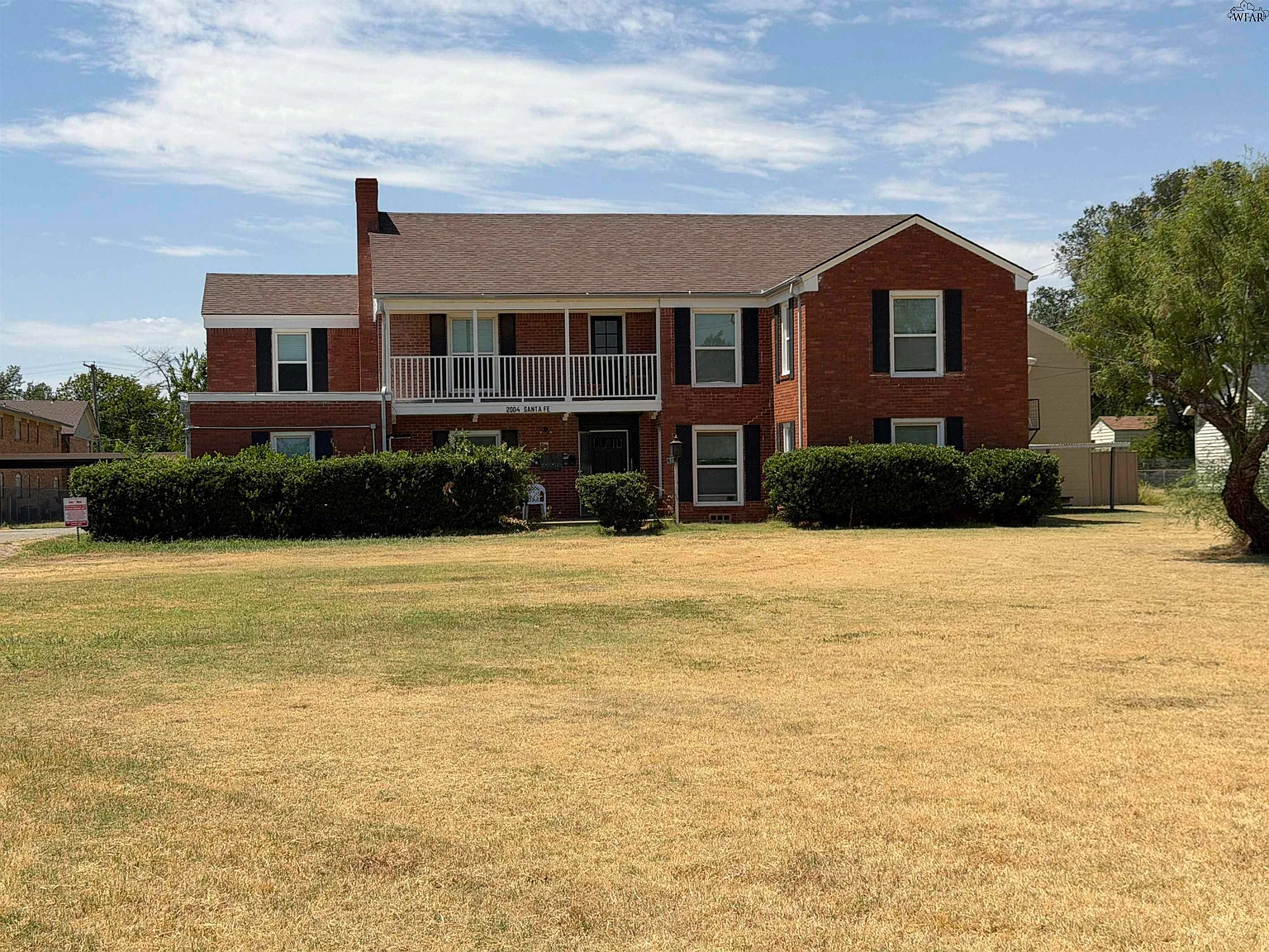 2 bed, 1.0 bath, 1200 sqft, $1,150 — Photo 1