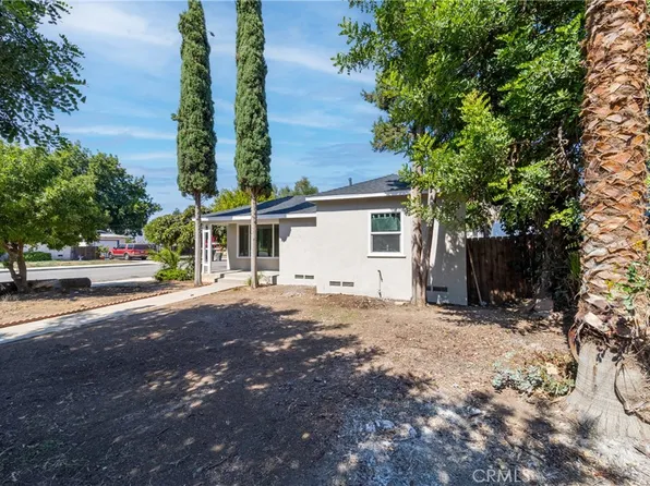 523 W 8th St, Corona, CA 92882