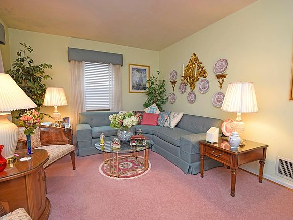 5th image of 1202 Nancy Lee Ln