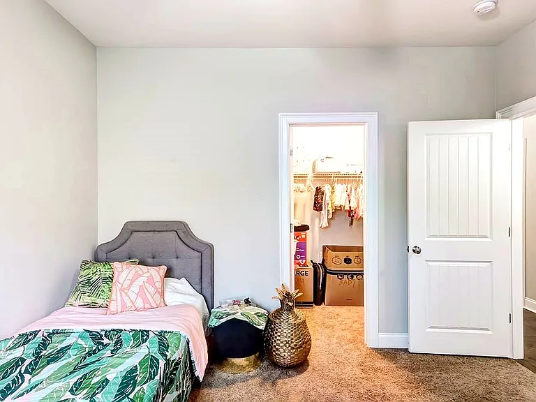 110 Tablerock Ct — Photo 13