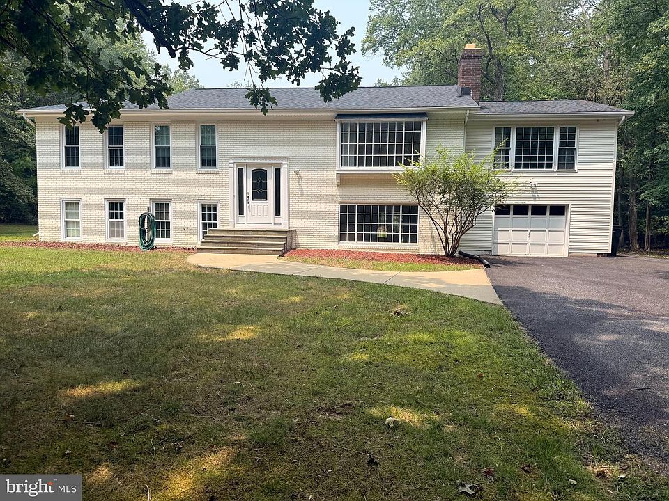 1st image of 8910 Brook Dr