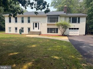 8910 Brook Dr, Waldorf, MD 20603